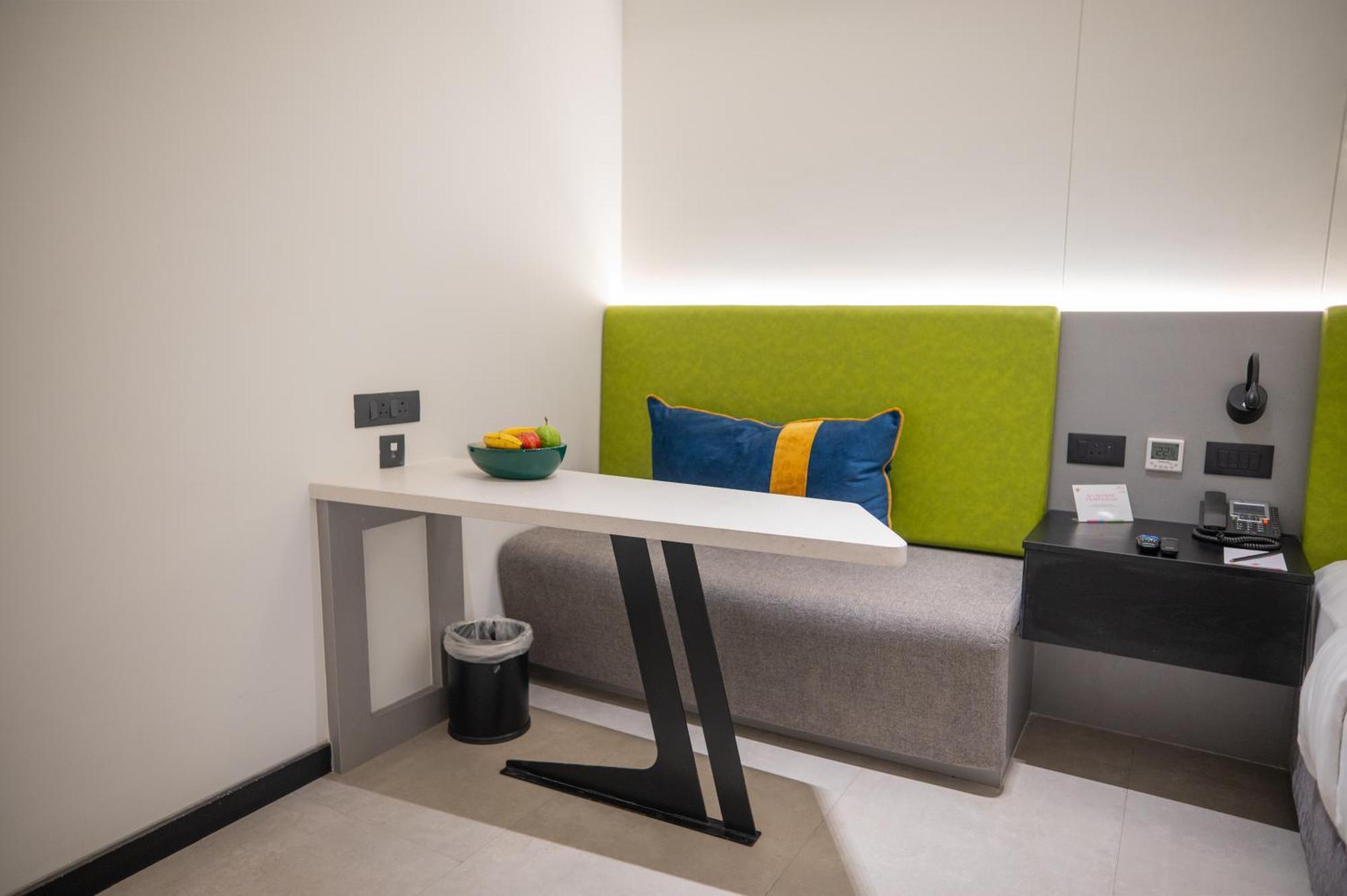 Zibe Luxe Kakinada By Grt Hotels Buitenkant foto