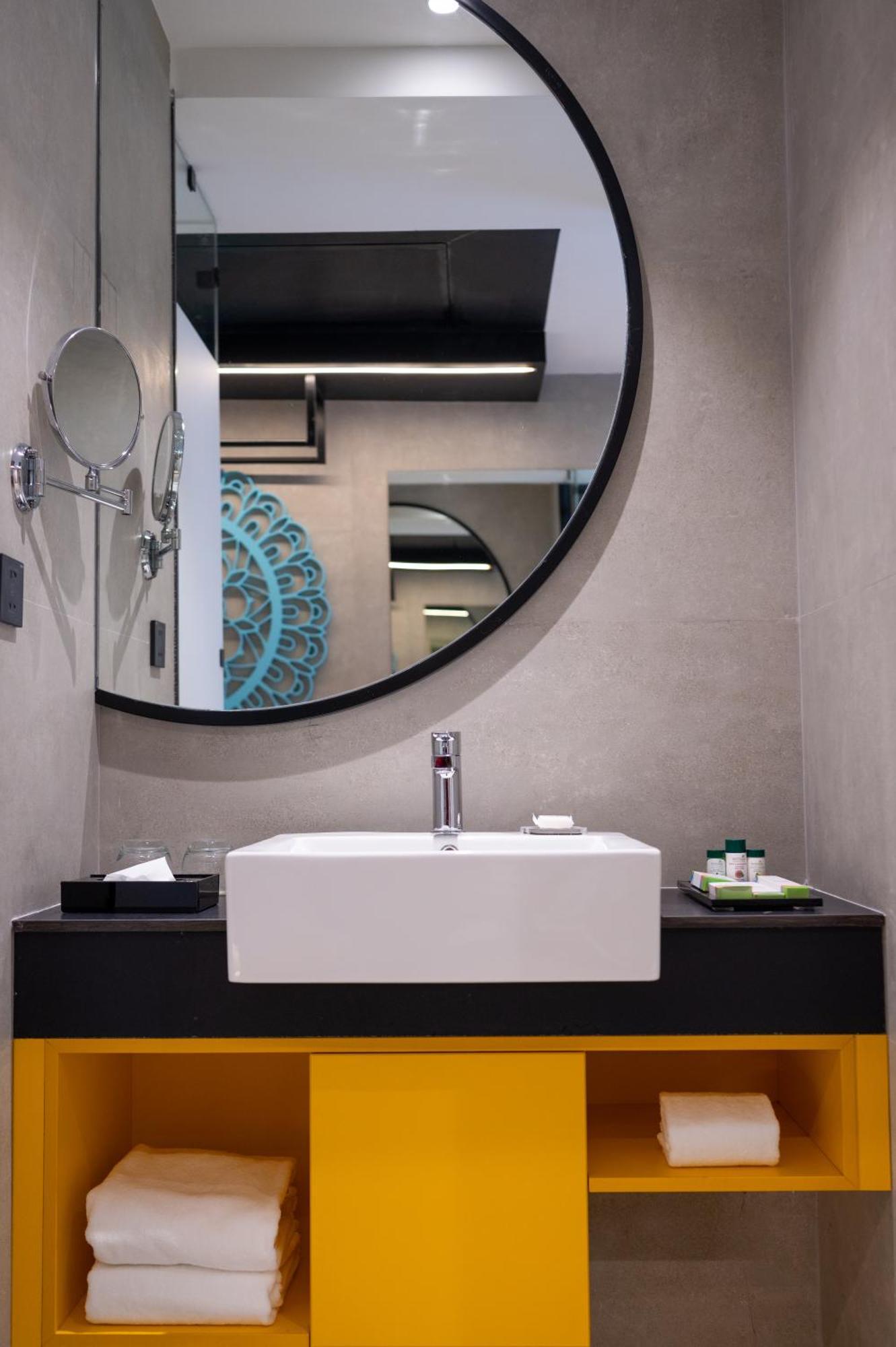 Zibe Luxe Kakinada By Grt Hotels Buitenkant foto