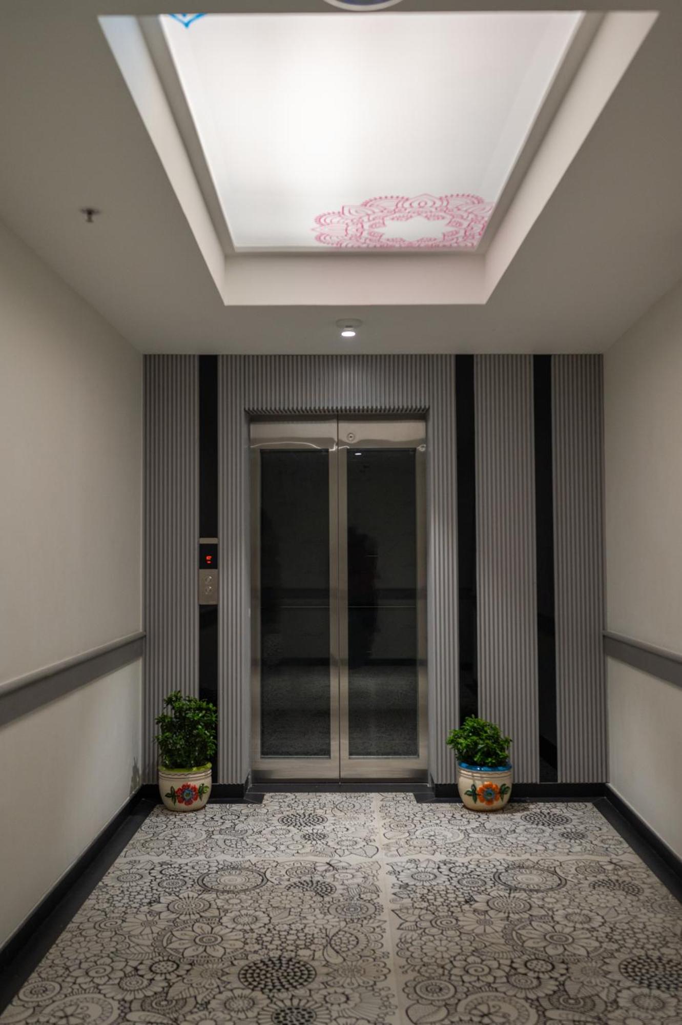Zibe Luxe Kakinada By Grt Hotels Buitenkant foto
