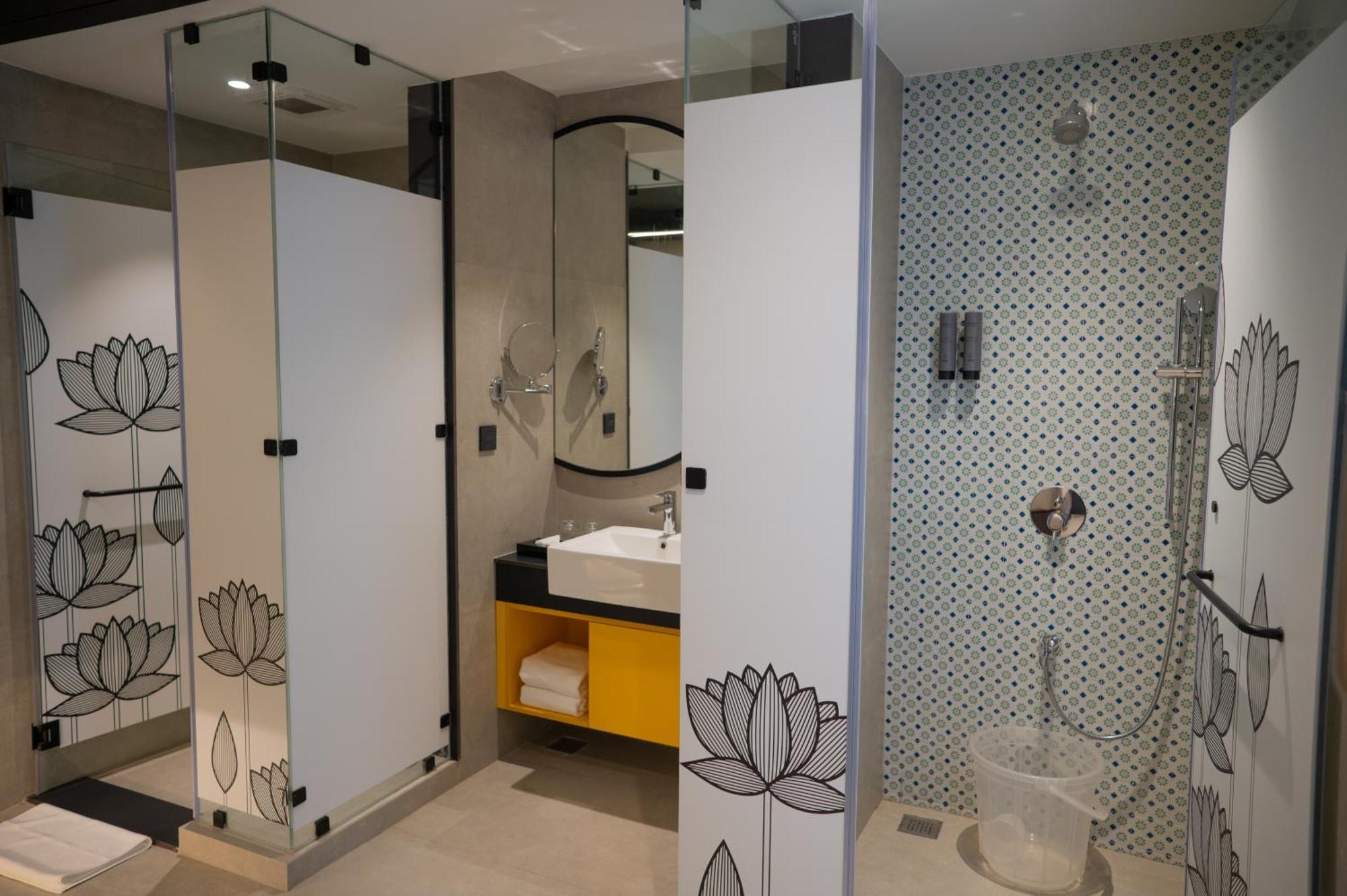 Zibe Luxe Kakinada By Grt Hotels Buitenkant foto